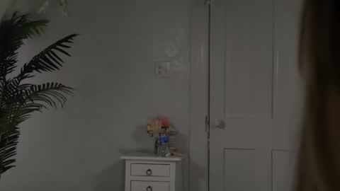 Snapshot of sunluscious chatting on 01/11/26, 02:11 sunluscious online show from 01/11/26, 02:11