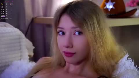 Snapshot of sunnmoonn chatting on 07/30/26, 11:15 Lily online show from 07/30/26, 11:15