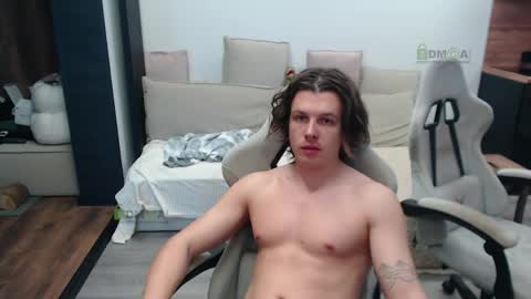 Snapshot of sunny1girl chatting on 05/23/26, 04:07 Alice and Sergey online show from 05/23/26, 04:07