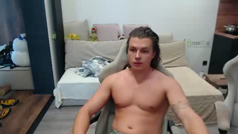Snapshot of sunny1girl chatting on 07/20/26, 12:40 Alice and Sergey online show from 07/20/26, 12:40
