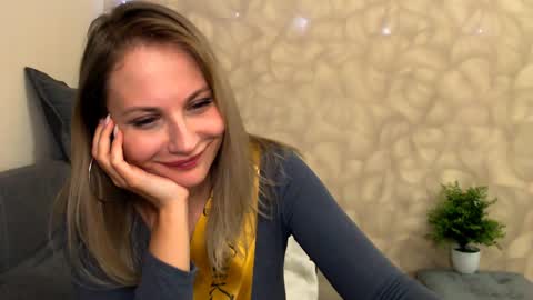 Naomi online show from 12/08/24, 10:47