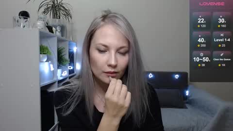 Naomi online show from 12/16/24, 09:46