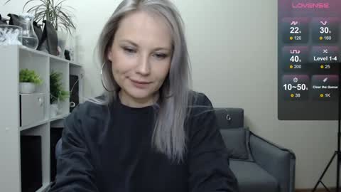 Naomi online show from 12/22/24, 07:10