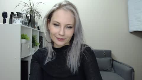 Naomi online show from 12/23/24, 01:18