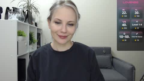 Naomi online show from 12/23/24, 07:28