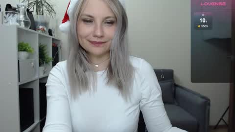 Naomi online show from 12/25/24, 01:31