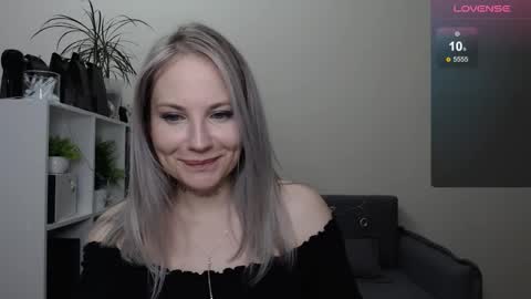 Naomi online show from 12/29/24, 12:09