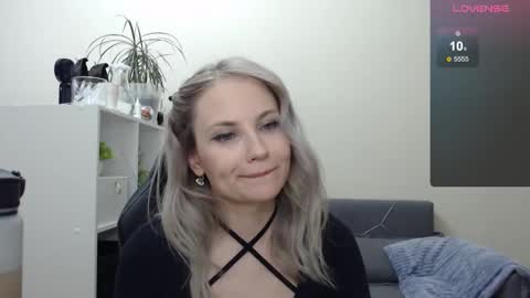 Naomi online show from 01/11/25, 09:47