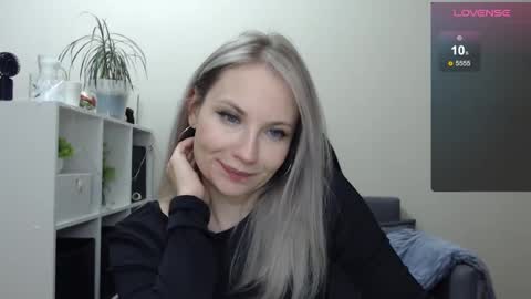 Naomi online show from 01/19/25, 12:17