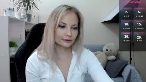 Naomi online show from 10/06/25, 06:00