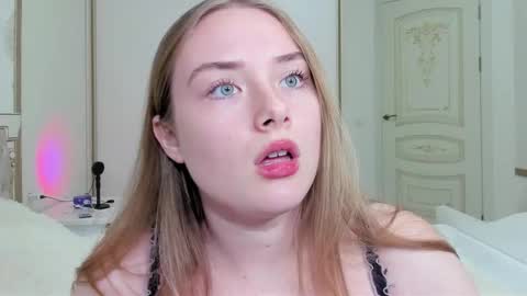 Vanessa online show from 11/07/25, 12:27