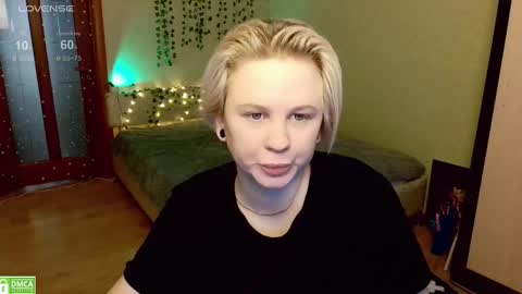 Snapshot of sunny_mood chatting on 12/14/24, 07:07 sunny mood online show from 12/14/24, 07:07