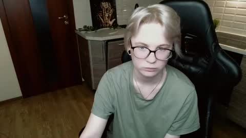 sunny mood online show from 06/21/26, 11:07