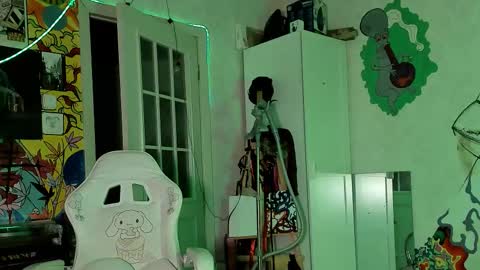 Sunny online show from 09/25/25, 07:39