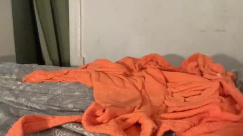 Snapshot of sunnyamysunny chatting on 10/10/25, 08:02 Amy online show from 10/10/25, 08:02