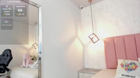  S U N N Y online show from 02/19/25, 07:38