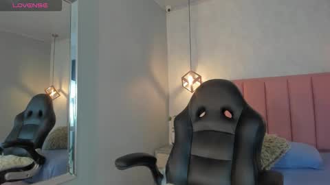  S U N N Y online show from 11/19/25, 12:38