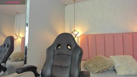  S U N N Y online show from 02/18/26, 12:34