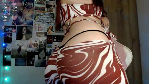 Snapshot of sunnyhottt chatting on 04/07/26, 01:50 Maria online show from 04/07/26, 01:50