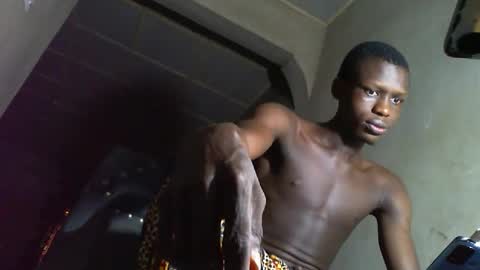 Sunnyblack2 online show from 11/08/25, 10:15