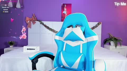 Snapshot of sunnypage chatting on 01/30/25, 01:53      online show from 01/30/25, 01:53