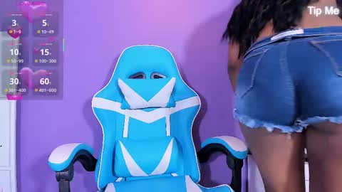 Snapshot of sunnypage chatting on 02/10/25, 06:03      online show from 02/10/25, 06:03