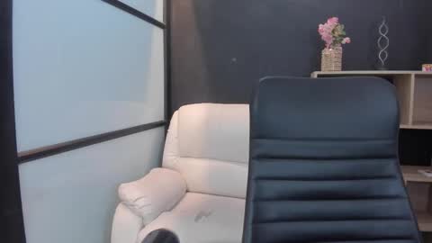 Sunny online show from 10/16/25, 12:39