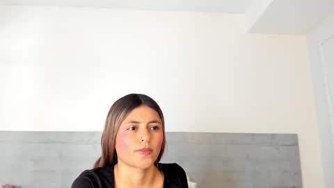 sunnywhitee online show from 03/17/26, 07:06