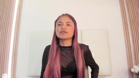 sunnywhitee online show from 05/12/26, 11:18