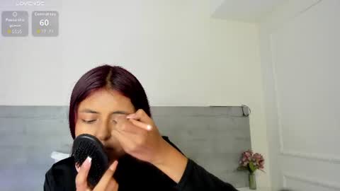sunnywhitee online show from 06/18/26, 07:18