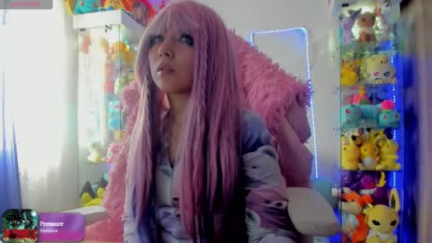 Snapshot of sunofureku_melody chatting on 02/12/25, 05:37 RAVENCLAU GIRL online show from 02/12/25, 05:37