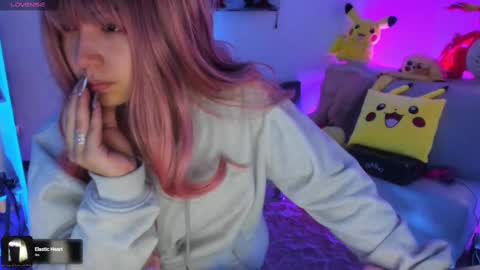 Snapshot of sunofureku_melody chatting on 09/20/25, 12:06 RAVENCLAU GIRL online show from 09/20/25, 12:06