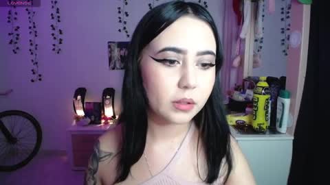 Snapshot of sunset_pienk chatting on 01/11/26, 05:34 Sunset online show from 01/11/26, 05:34