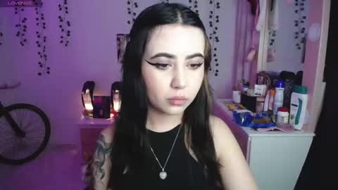 Snapshot of sunset_pienk chatting on 01/18/26, 07:34 Sunset online show from 01/18/26, 07:34