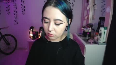 Snapshot of sunset_pienk chatting on 04/19/26, 04:45 Sunset online show from 04/19/26, 04:45