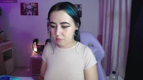 Snapshot of sunset_pienk chatting on 06/01/26, 02:46 Sunset online show from 06/01/26, 02:46