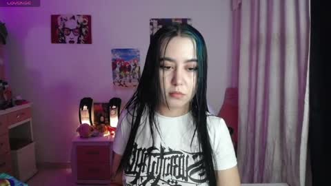 Snapshot of sunset_pienk chatting on 06/08/26, 05:08 Sunset online show from 06/08/26, 05:08