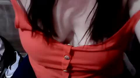 Snapshot of sunshine_38 chatting on 01/10/25, 12:17 sunshine_38 online show from 01/10/25, 12:17