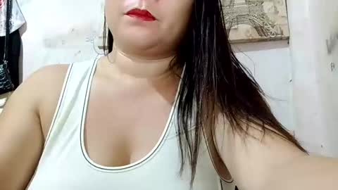 Snapshot of sunshine_38 chatting on 02/25/25, 12:25 sunshine_38 online show from 02/25/25, 12:25