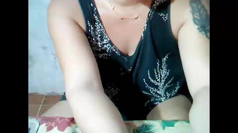 Snapshot of sunshine_38 chatting on 10/05/25, 04:49 sunshine_38 online show from 10/05/25, 04:49