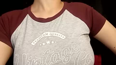 Annie online show from 02/11/25, 01:10