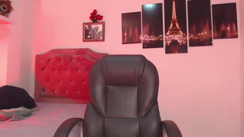 Snapshot of sunshine_gh1 chatting on 01/12/25, 06:27 Sunshine online show from 01/12/25, 06:27