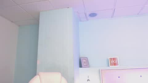 Snapshot of sunshine_gh1 chatting on 03/11/25, 06:19 Sunshine online show from 03/11/25, 06:19