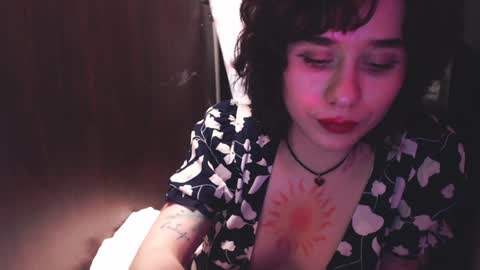 Snapshot of sunshinehella chatting on 12/03/24, 10:17 Hella online show from 12/03/24, 10:17