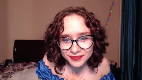 Snapshot of sunshinehella chatting on 02/20/25, 11:20 Hella online show from 02/20/25, 11:20