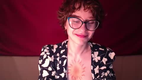 Snapshot of sunshinehella chatting on 09/11/25, 01:11 Hella online show from 09/11/25, 01:11