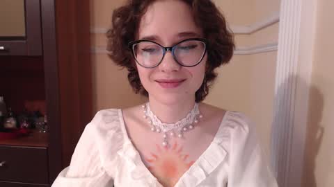 Snapshot of sunshinehella chatting on 11/30/25, 08:29 Hella online show from 11/30/25, 08:29