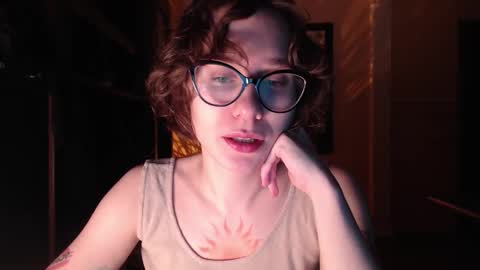 Snapshot of sunshinehella chatting on 02/21/26, 07:59 Hella online show from 02/21/26, 07:59