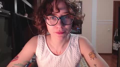 Snapshot of sunshinehella chatting on 02/22/26, 07:01 Hella online show from 02/22/26, 07:01