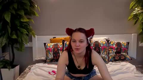 Lola online show from 11/13/25, 07:51